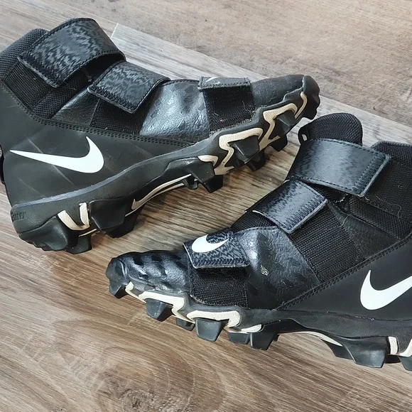 Nike cleats - Picture 2 of 5
